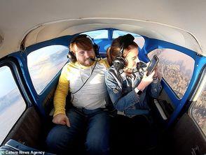 韩国直男飞机视频,真实生活背后的疯狂瞬间